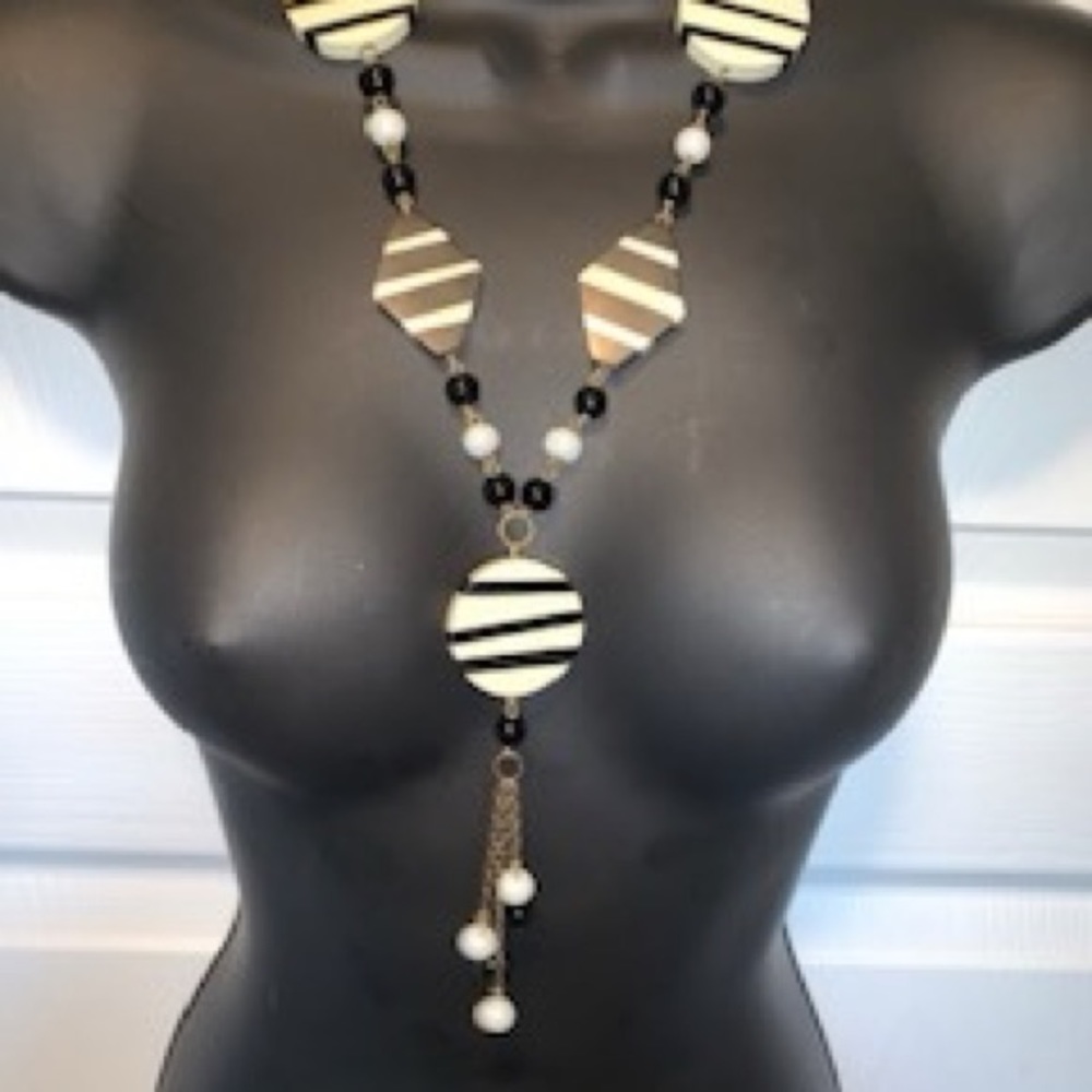 Accessory Assortment - Picture 3 of 6